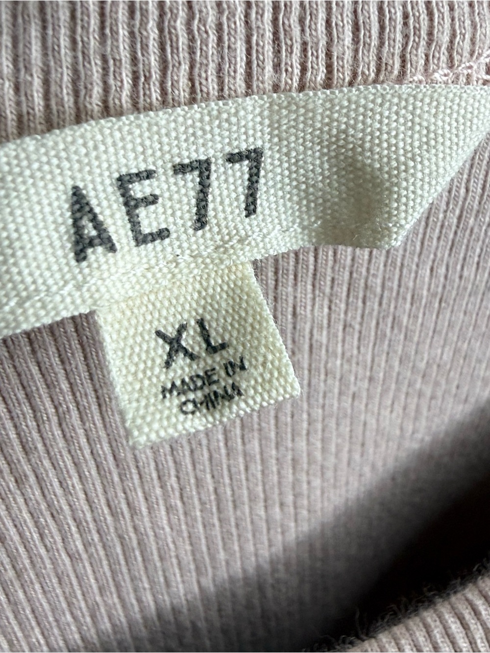 AE77 American Eagle Outfitters NWOT High Neck Blush Pink Ribbed Tank Top - XL - Picture 2 of 8
